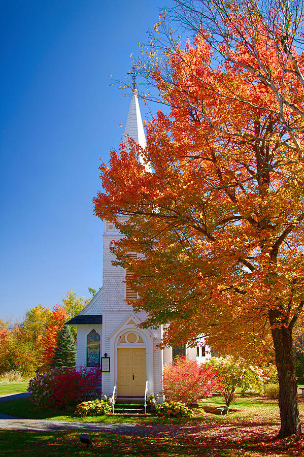 St Matthews in Autumn splendor Photograph by Jeff Folger