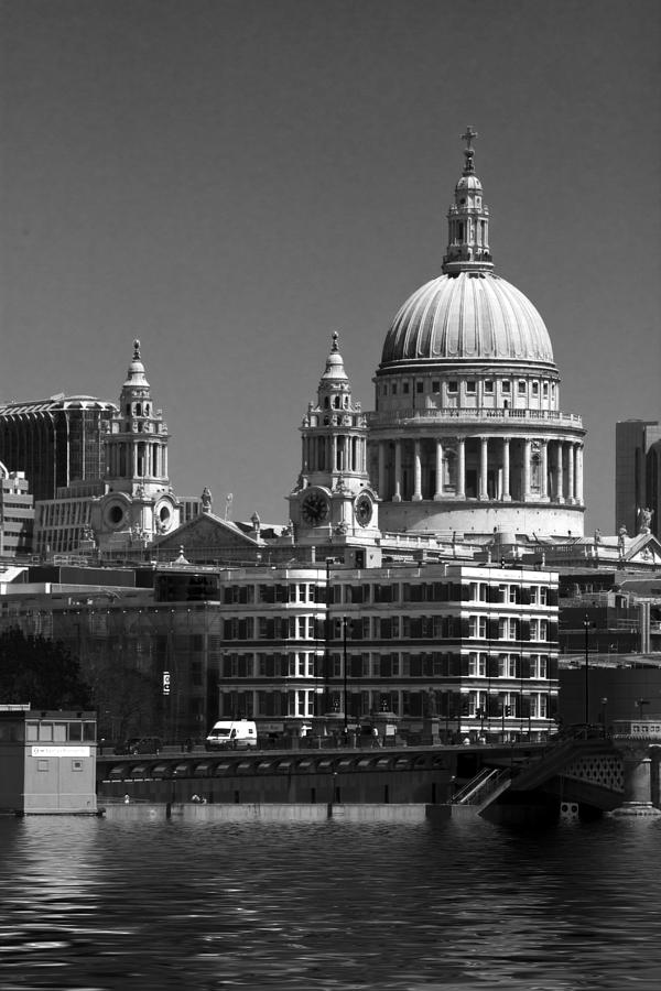 St Pauls Cathedral At London Bw Attractions Photograph
