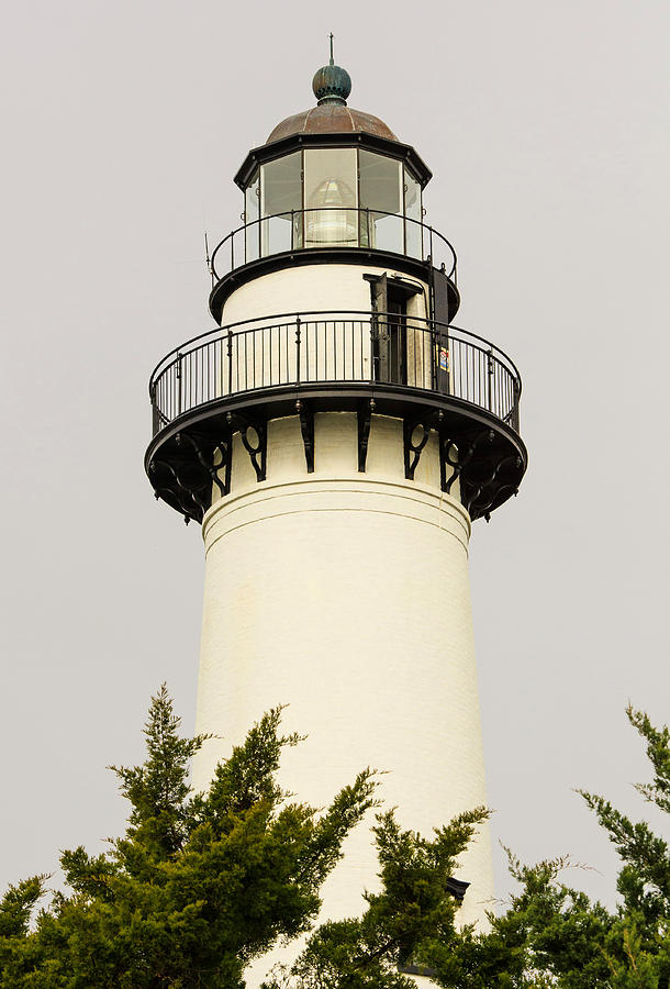 St. Simons Island Light House Photograph by Millard H. Sharp