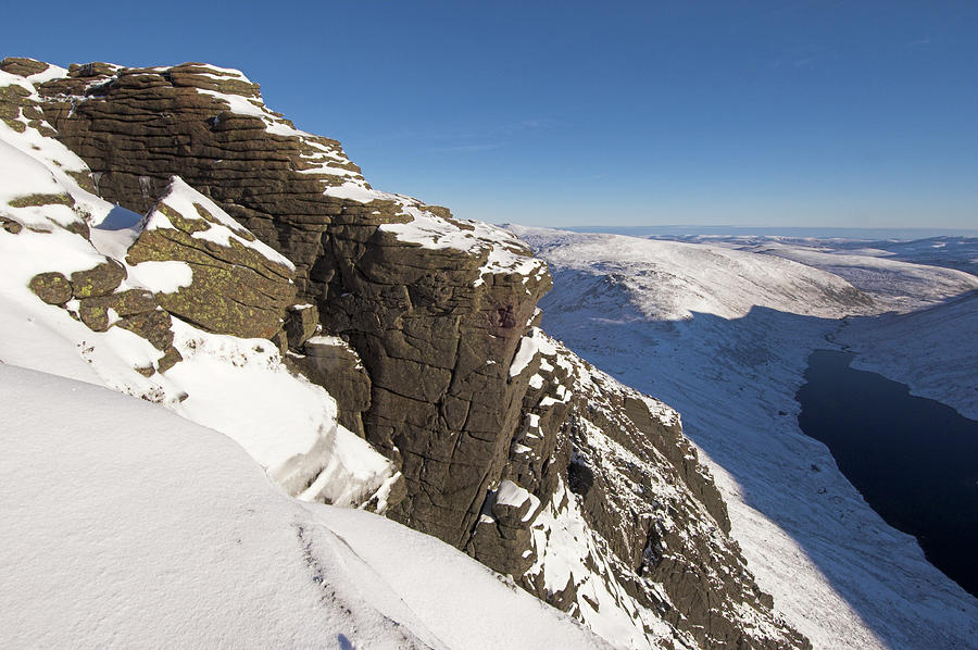 Winter Photograph - Stac An Fharaidh by Duncan Shaw/science Photo Library