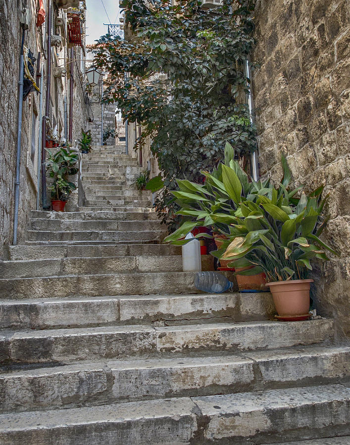 Stairway in Dubrovnik Photograph by Alan Toepfer