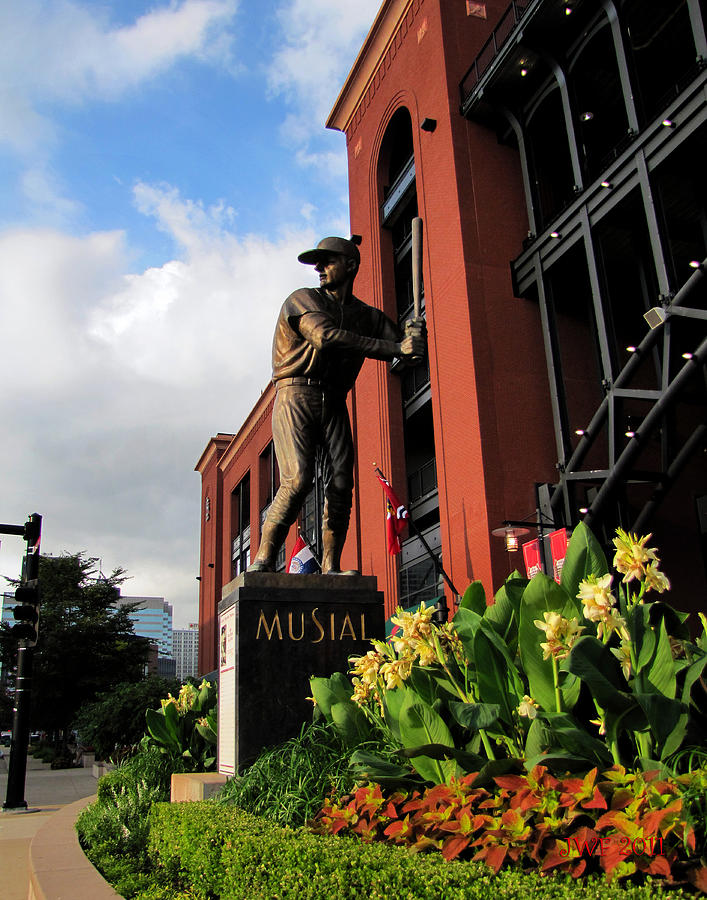 Musial statue must go