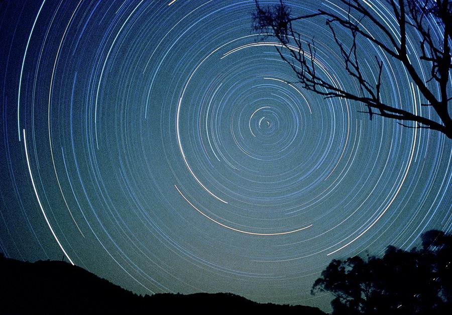 Star Trails In The Southern Hemisphere Photograph by Gordon Garradd/science Photo Library