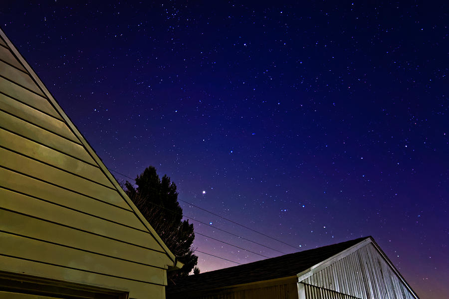 Stars Over Garage Photograph by Lars Lentz