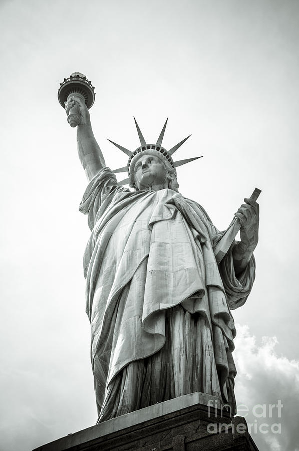 Statue of Liberty 3 Photograph by Oscar Gutierrez