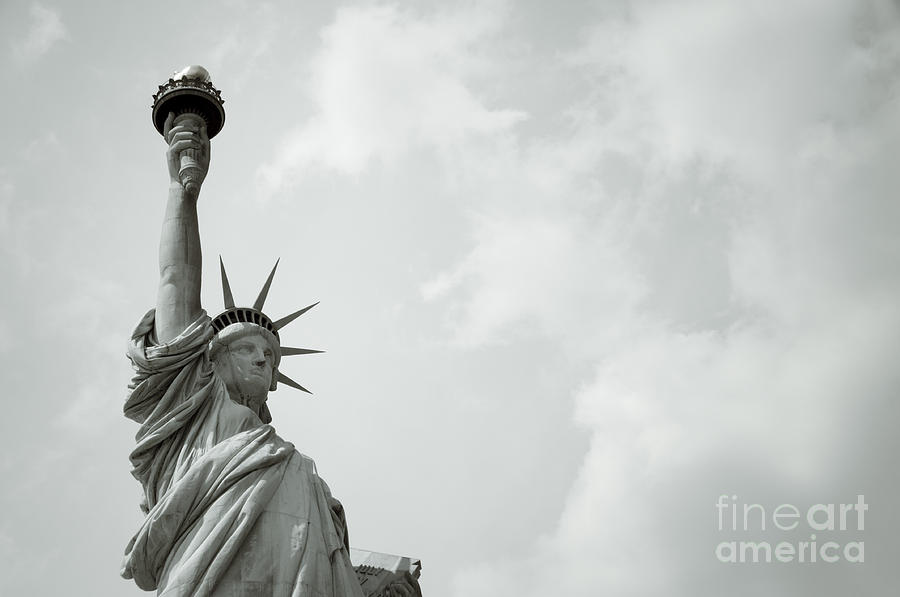 Statue of Liberty 4 Photograph by Oscar Gutierrez