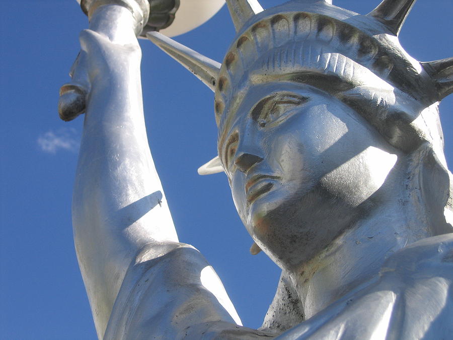 Statue of Liberty Chandler Arizona 2005 Photograph by David Lee Guss