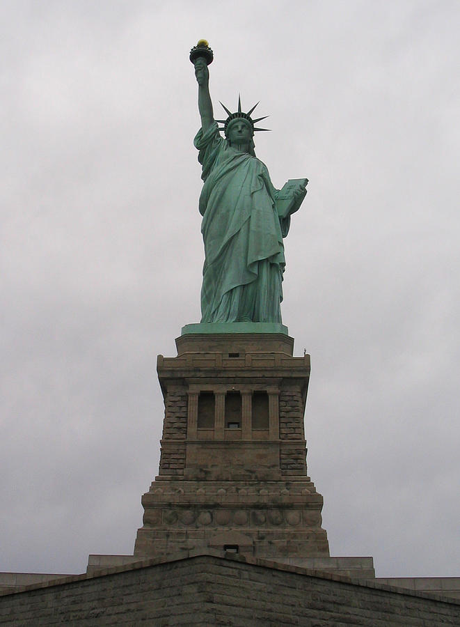 Statue Of Liberty Photograph - Statue of Liberty by Richard Andrews