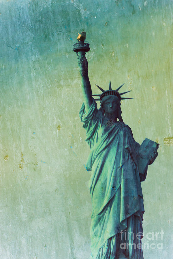 Statue Of Liberty Photograph - Statue of Liberty by Sophie Vigneault Statue Of Liberty Photograph - Statue of Liberty by Sophie Vigneault
