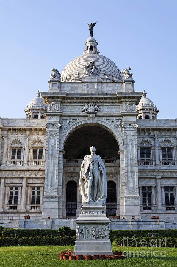 Statue Of Lord Curzon At The Victoria Memorial In Calcutta India   Statue Of Lord Curzon At The Victoria Memorial In Calcutta India Robert Preston 