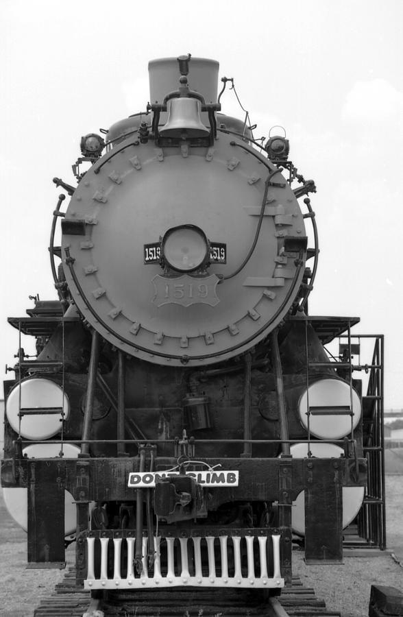 Steam Locomotive 1519 - BW 08 Photograph by Pamela Critchlow