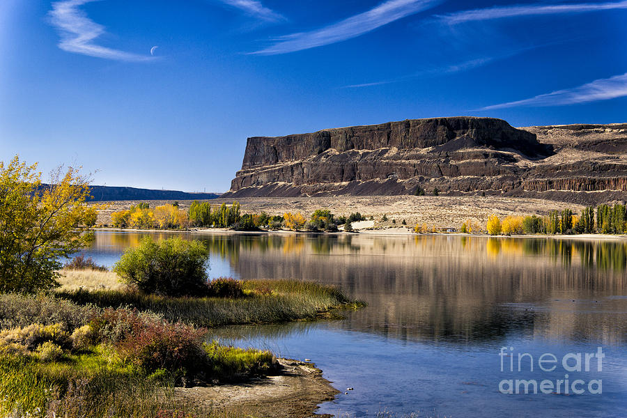 Steamboat Rock State Park Photograph by Timothy Hacker