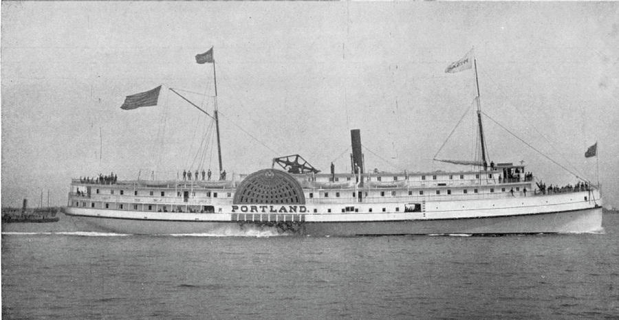 Steamboats Accidents Photograph by Granger