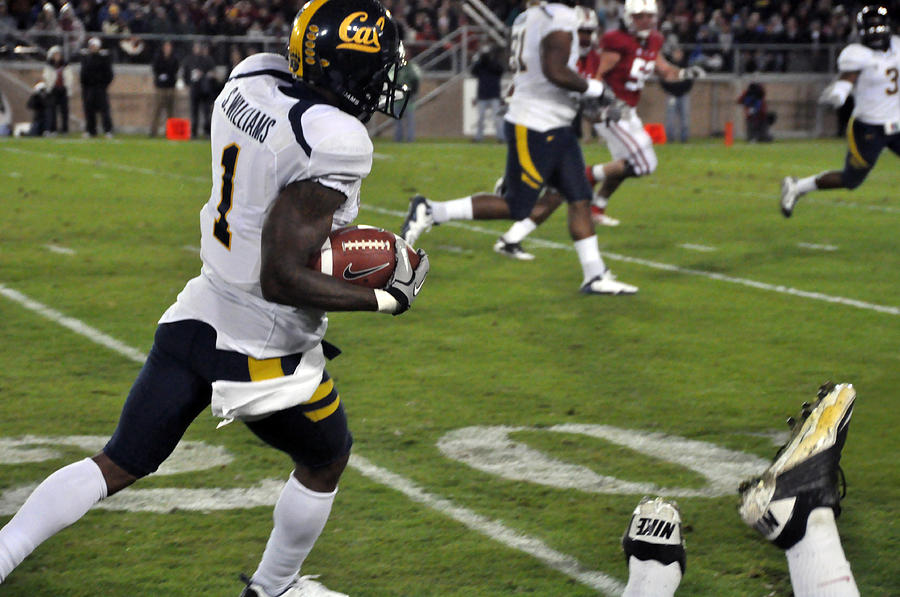 Steve Williams Makes An Interception In The CalStanford Big Game