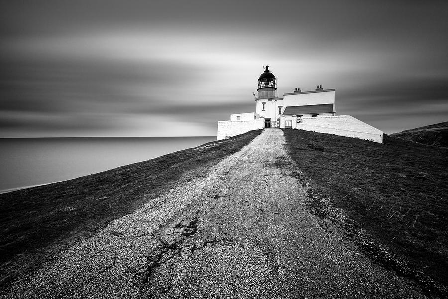 Stoer Head Lighthouse Photograph by Dave Bowman