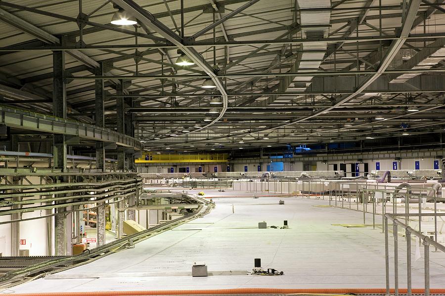 Storage Ring Building Photograph by Pascal Goetgheluck/science Photo Library