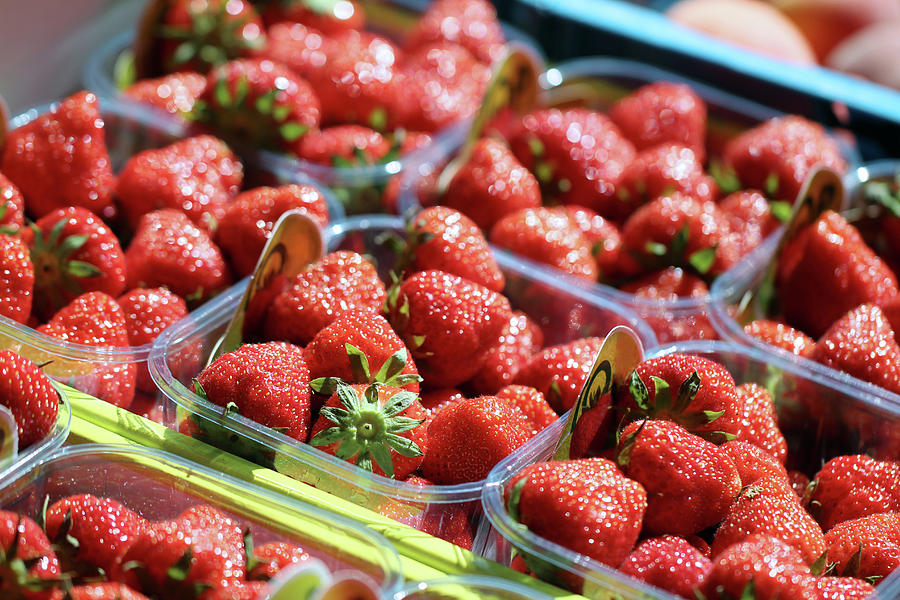 Strawberries In Spain Marketplace Photograph by Aping Vision / Sts