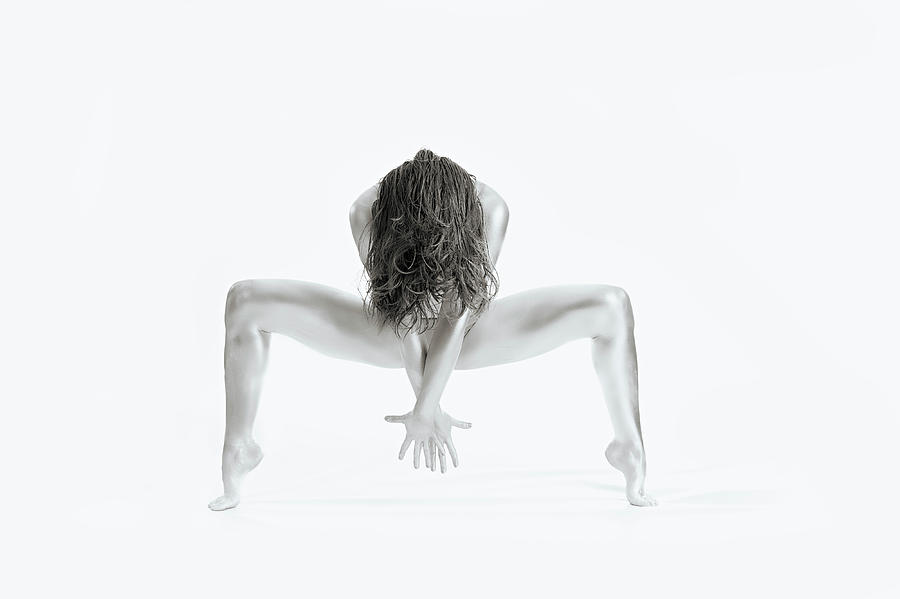 Nude Photograph - Strong - Gymnastics Series by Howard Ashton-jones