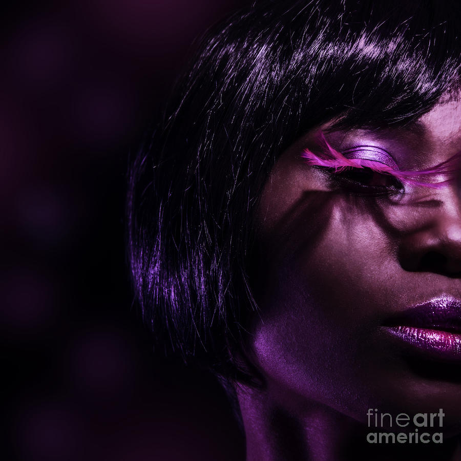 Portrait Photograph - Stylish black woman by Anna Om
