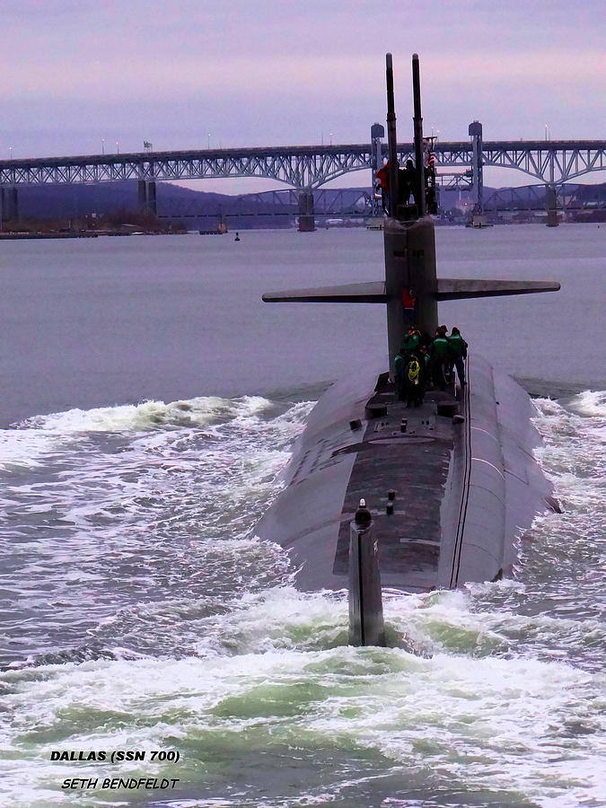 Submarine Ssn 700 Groton Ct Thames River Photograph by Seth Bendfeldt