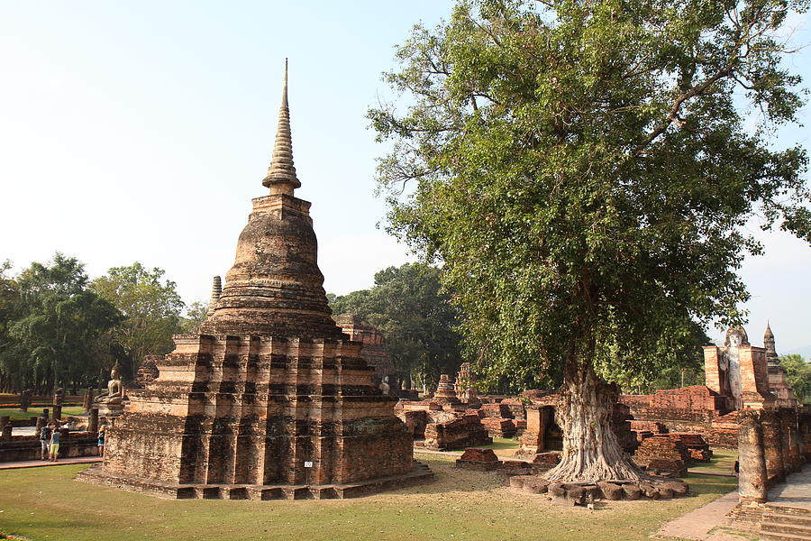 Sukhothai Historical Park - Sukhothai Thailand - 011333 Photograph by DC Photographer