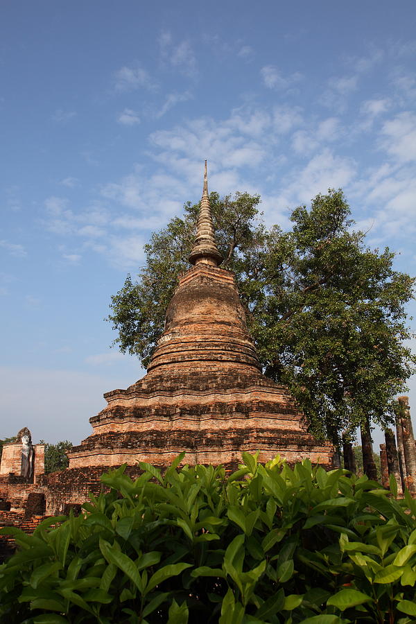 Sukhothai Historical Park - Sukhothai Thailand - 011342 Photograph by DC Photographer