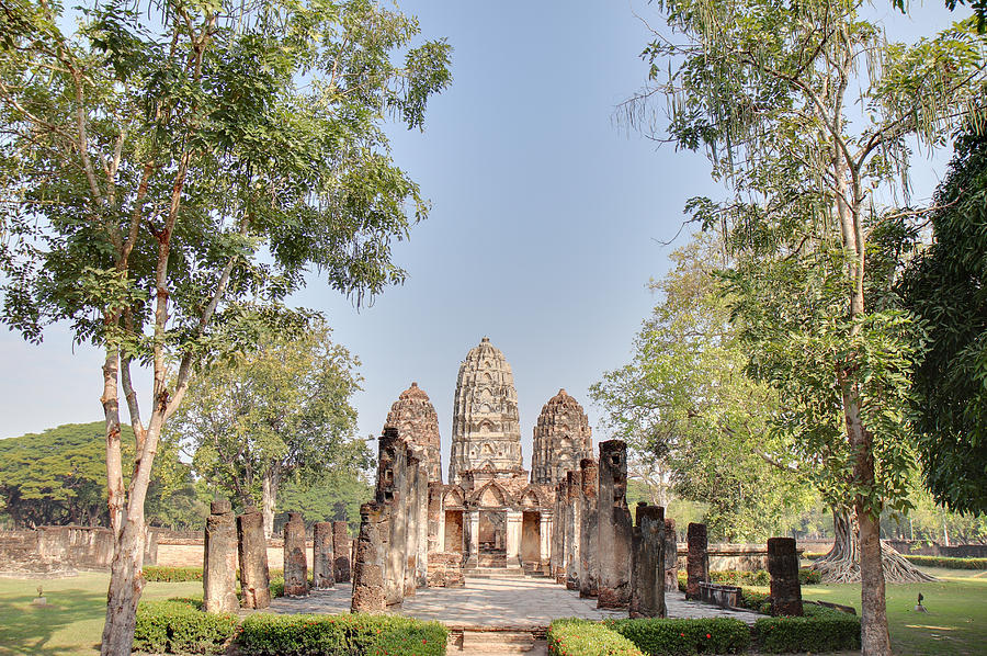 Sukhothai Historical Park - Sukhothai Thailand - 011350 Photograph by DC Photographer