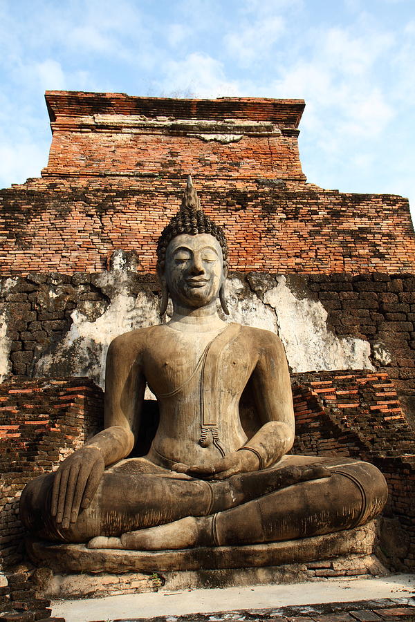 Sukhothai Historical Park - Sukhothai Thailand - 01137 Photograph by DC Photographer