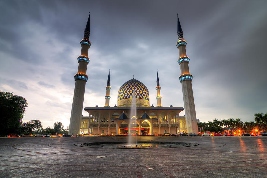Sultan Salahuddin Abdul Aziz Mosque Photograph by Mohamad Zaidi Photography