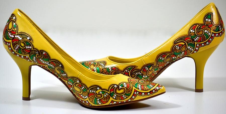 Shoes Painting - Sun-on-Shoes by  Deepti Mittal