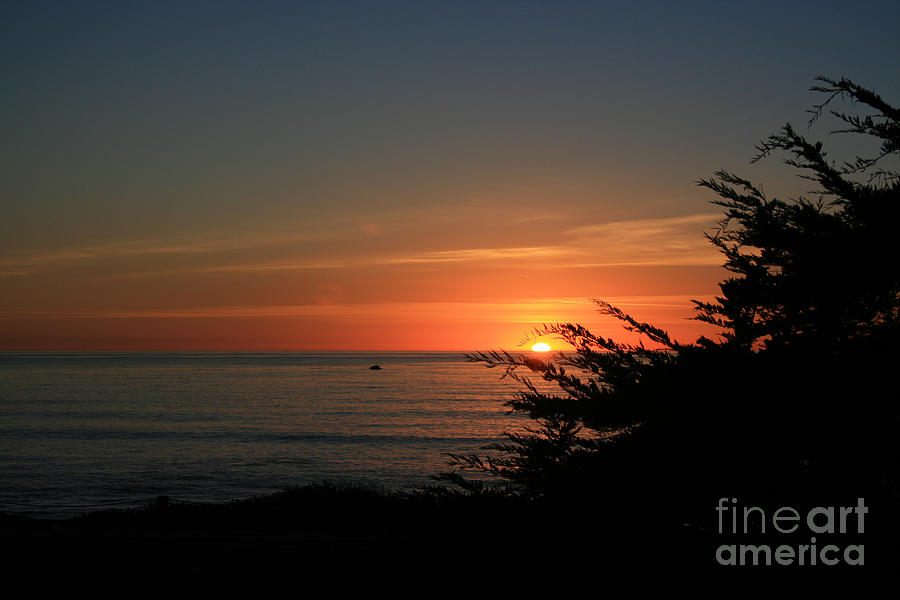 Sun Setting in Cambria Calm Pacific Photograph by Ian Donley