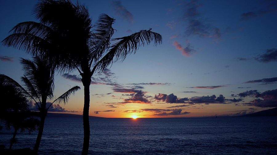 Sun Setting in Maui Photograph by Phillip Garcia