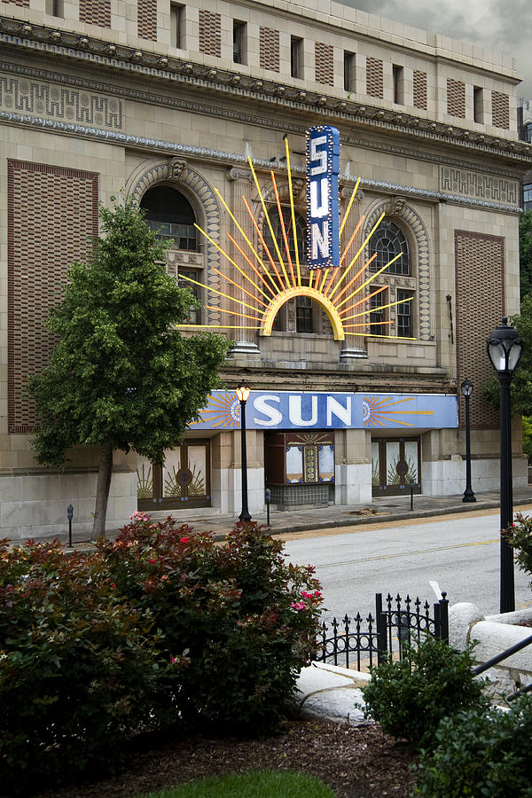 Sun Theater IMG 5961 Photograph by Greg Kluempers