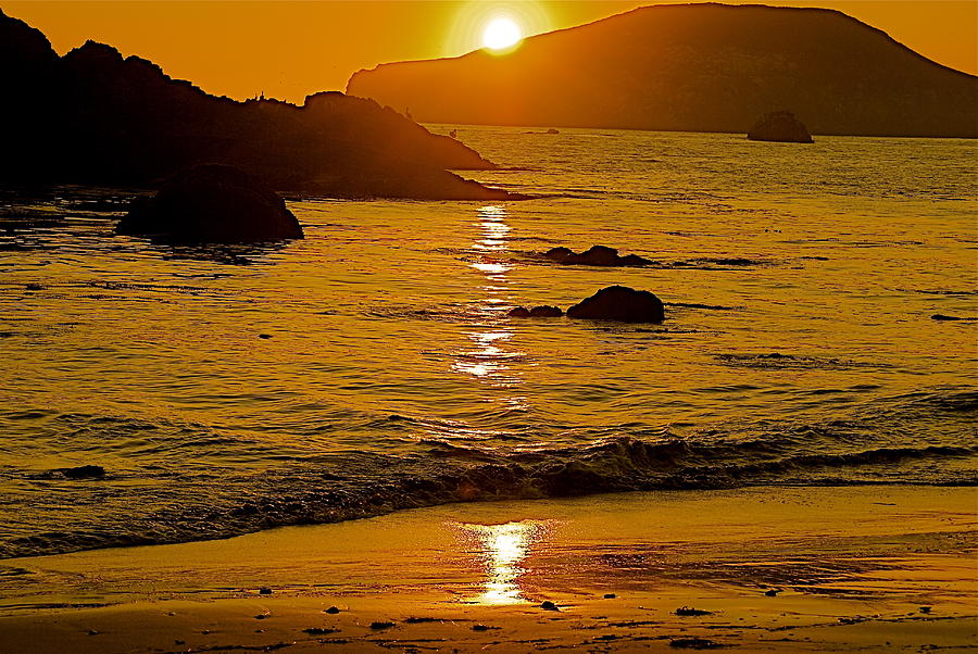 Sundown Sea Photograph by Richard Hinger