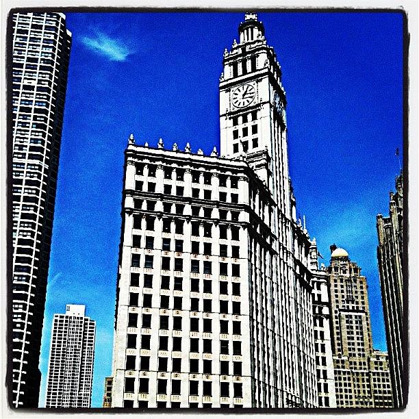 Chicago Photograph - #sunnyday #bluesky At The #chicagoriver by Migdalia Jimenez