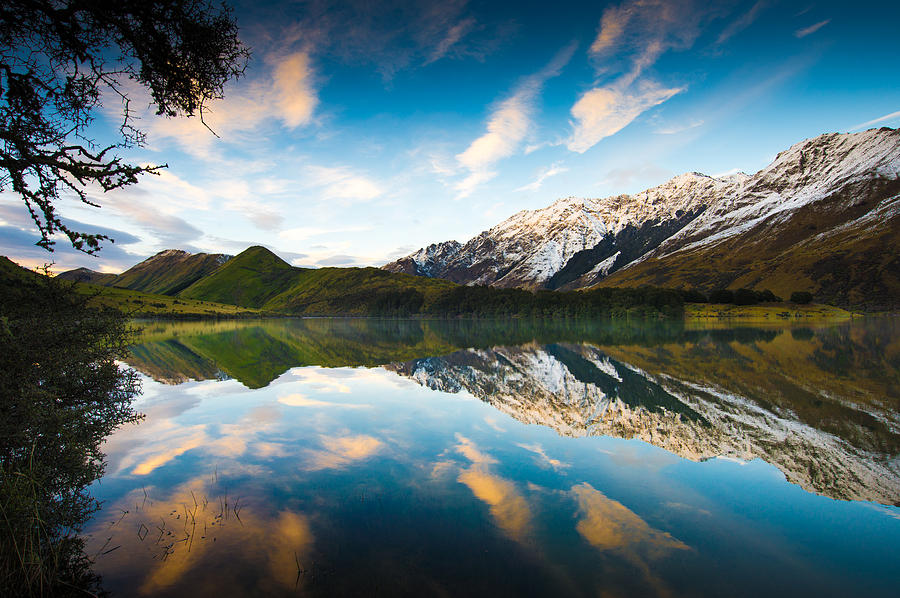 Sunrise and Reflection View of Moke Lake near Queenstown New Zea ...