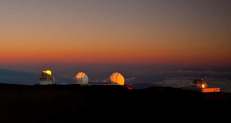 Sunrise atop Mauna Kea Photograph by Craig Watanabe