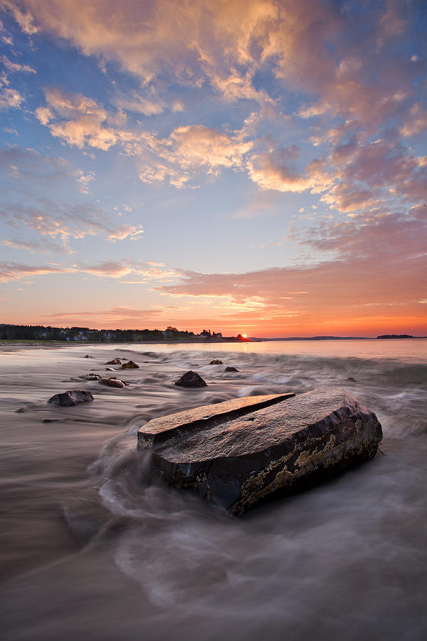 Sunrise Bayswater Beach Photograph by Trevor Awalt
