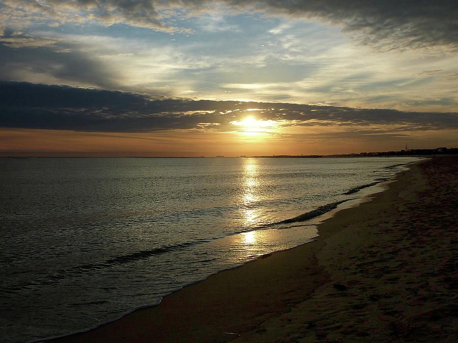 Sunset Photograph - Sunrise in Norfolk VA by Susan Savad