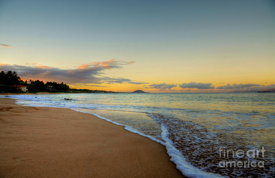 Sunrise Keawakapu  Photograph by Kelly Wade