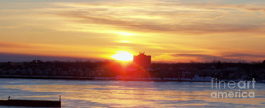 Sunrise On A Frozen Niagara River II Photograph by John Telfer