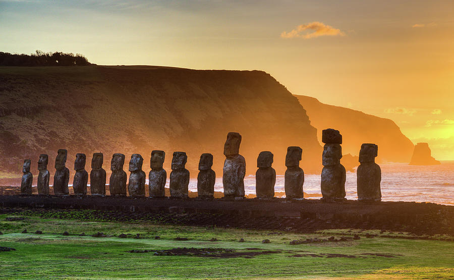 Sunrise On Easter Island Photograph by Traumlichtfabrik