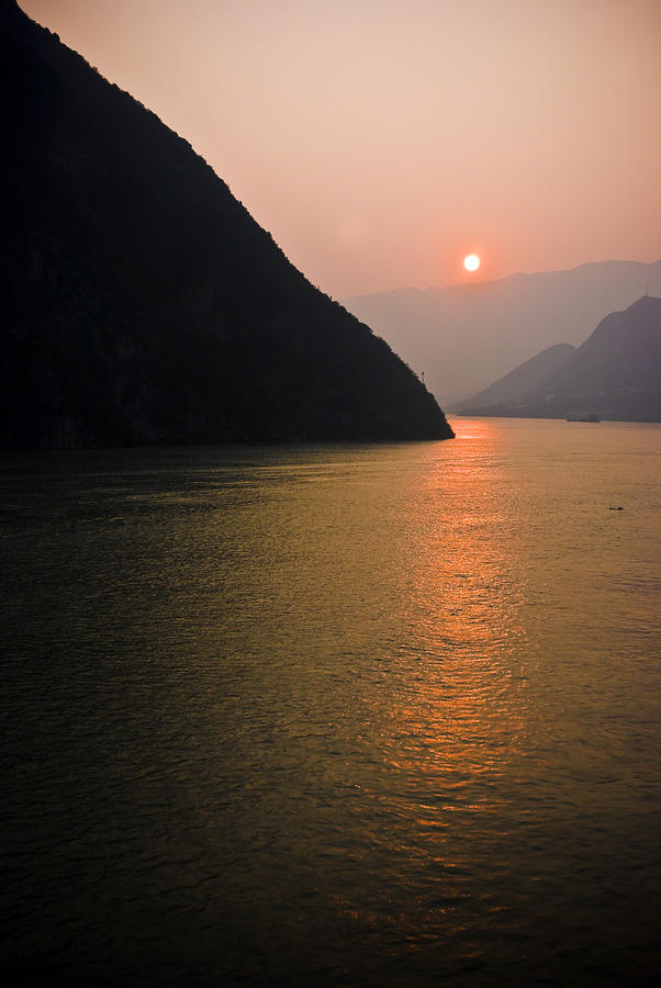 Sunrise on the Yangzi Photograph by Ray Devlin