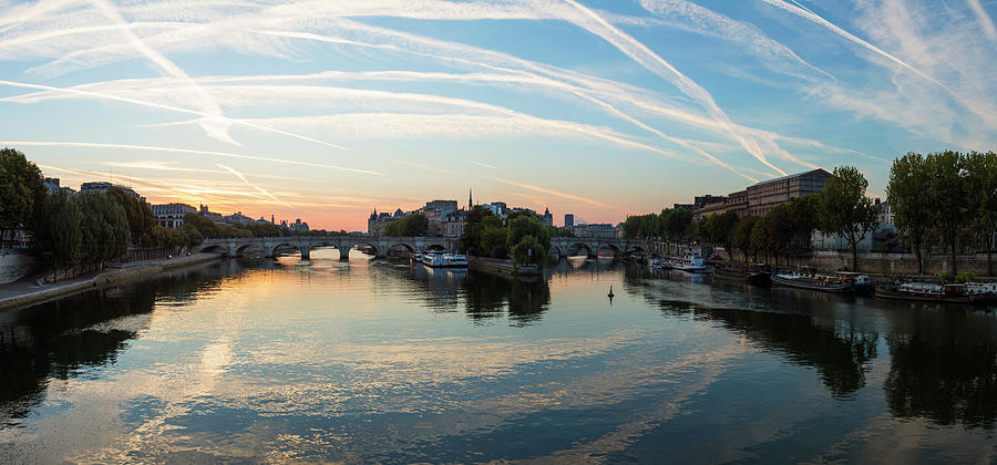 Sunrise, River Seine And View To Ile De Photograph by Peter Adams