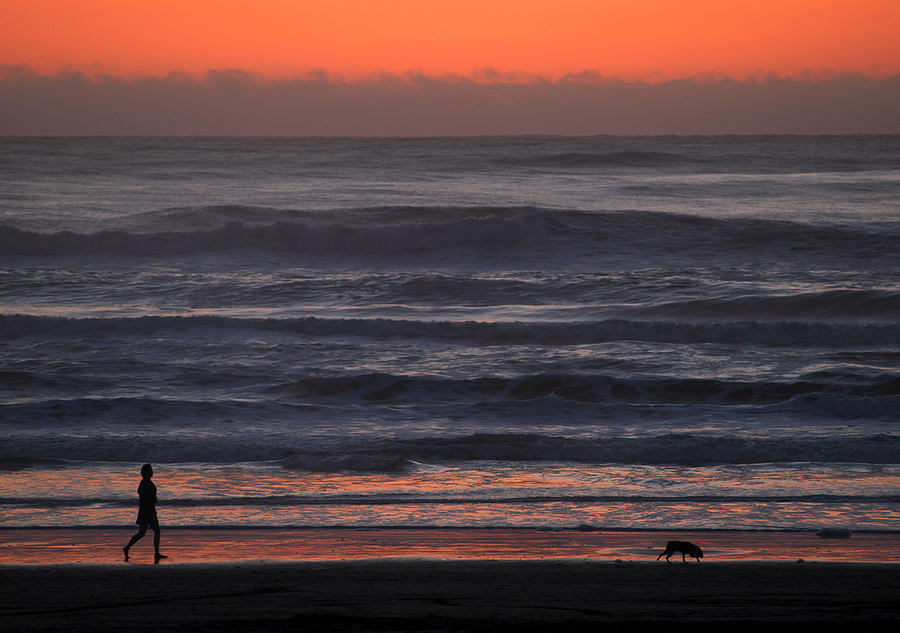 Sunset at Beach Photograph by Yue Wang