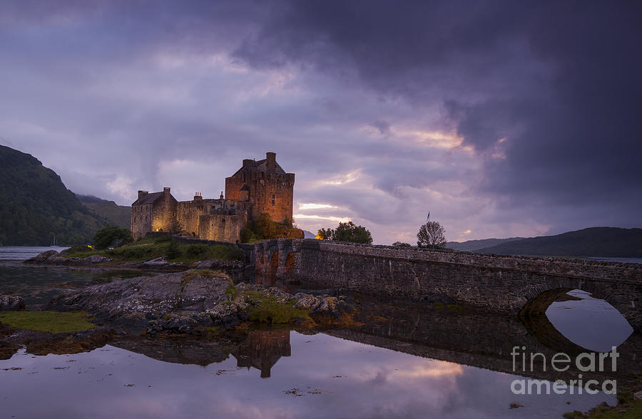 Sunset at Eilean Donan Castle Photograph by David Lichtneker