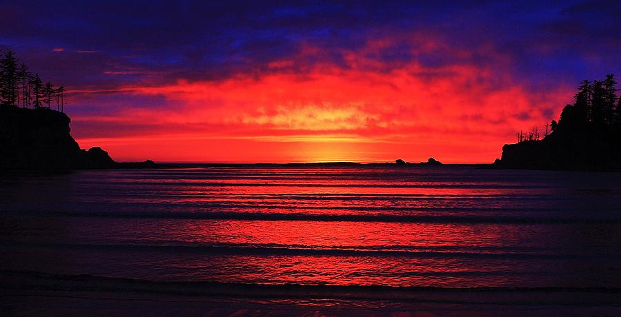 Sunset Bay Panorama Photograph by Benjamin Yeager