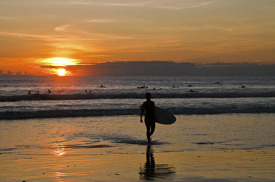 Sunset in Kuta Beach Photograph by Ng Hock How