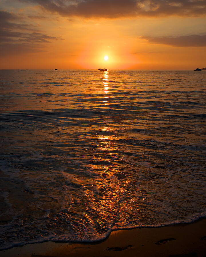 Sunset on Maalaea Bay Photograph by Trever Miller Sunset on Maalaea Bay Photograph by Trever Miller