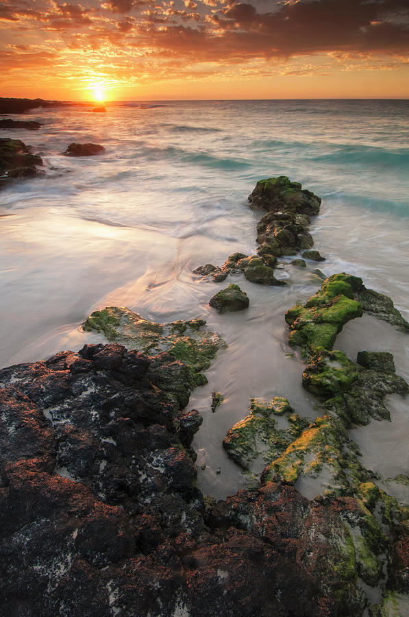 Sunset On The Kona-kailoa Coast Photograph by Carl Johnson